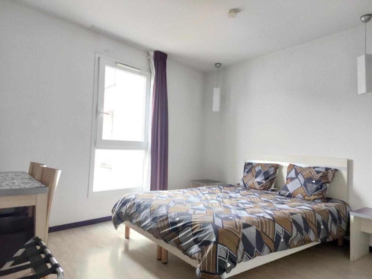 Studio Moderne Et Equipe Lourdes Centre Apartment Exterior photo